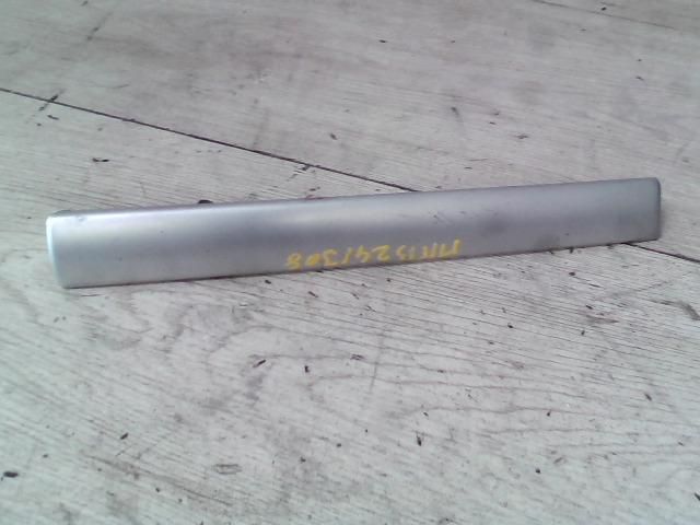 bontott RENAULT CLIO III Bal első Vízlehúzó Gumicsík