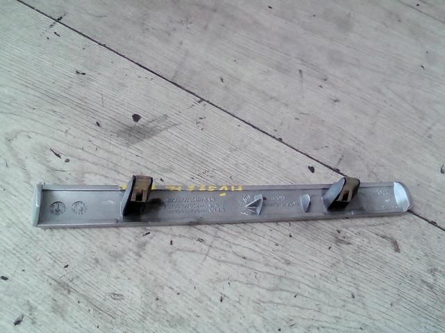 bontott RENAULT CLIO III Bal első Vízlehúzó Gumicsík