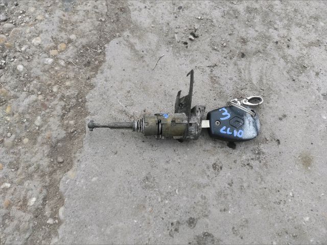 bontott RENAULT CLIO III Bal első Zárbetét