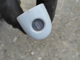 bontott RENAULT CLIO III Bal első Zárbetét