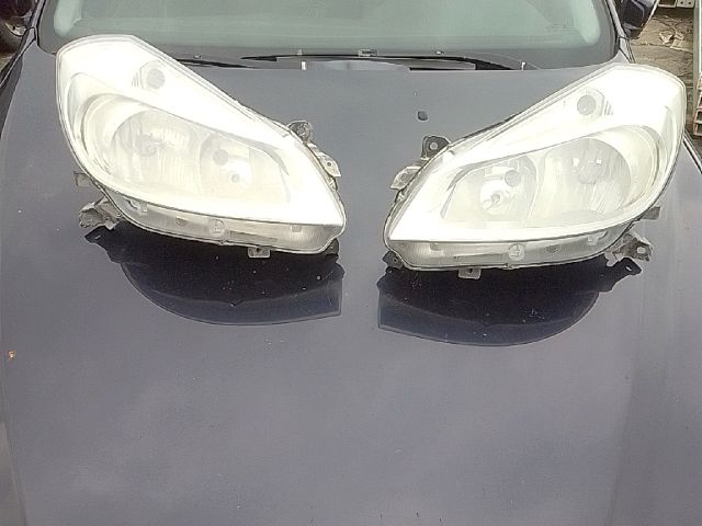 bontott RENAULT CLIO III Bal Fényszóró