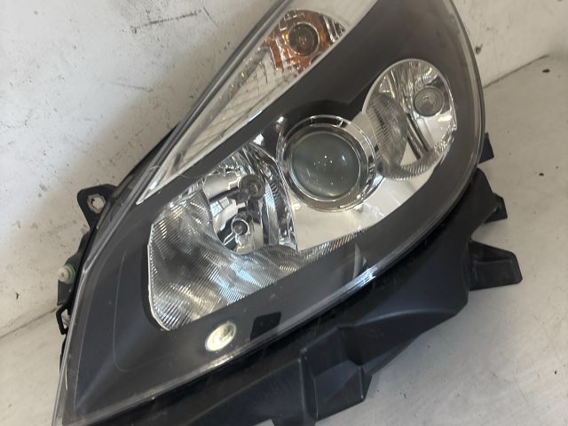 bontott RENAULT CLIO III Bal Fényszóró