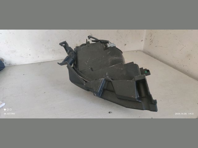 bontott RENAULT CLIO III Bal Fényszóró