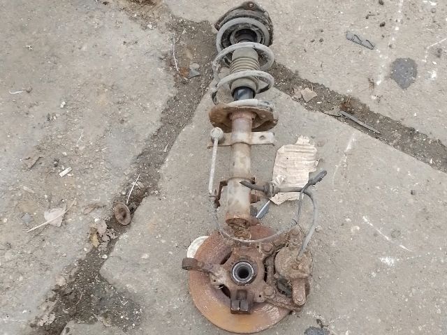 bontott RENAULT CLIO III Bal Gólyaláb Csonkállvánnyal