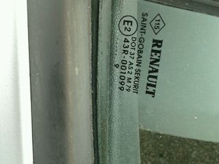 bontott RENAULT CLIO III Bal hátsó Ajtó (Részeivel)
