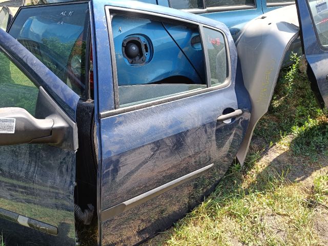 bontott RENAULT CLIO III Bal hátsó Ajtó (Részeivel)