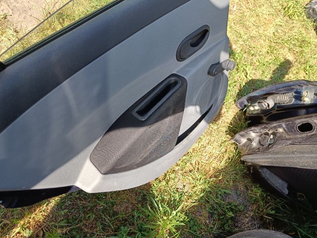 bontott RENAULT CLIO III Bal hátsó Ajtó (Részeivel)