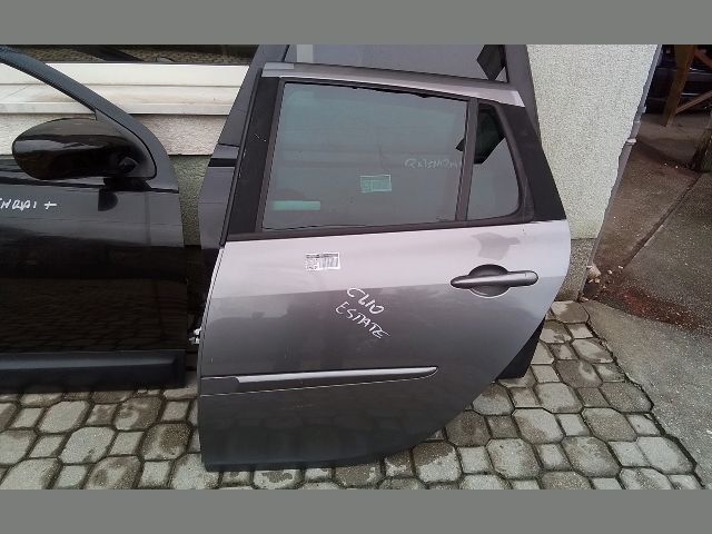 bontott RENAULT CLIO III Bal hátsó Ajtó (Részeivel)
