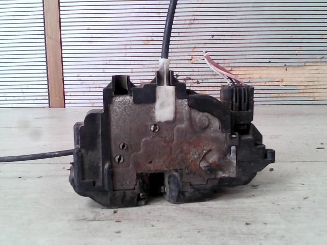 bontott RENAULT CLIO III Bal hátsó Ajtózár