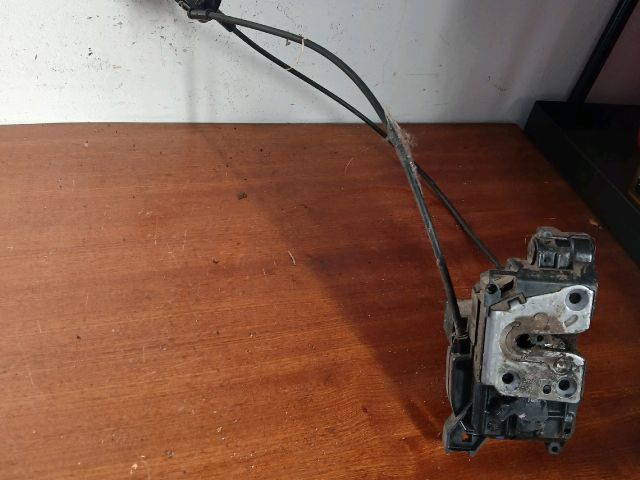 bontott RENAULT CLIO III Bal hátsó Ajtózár