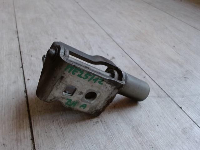 bontott RENAULT CLIO III Bal hátsó Alsó Zsanér