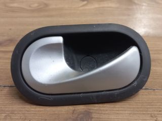 bontott RENAULT CLIO III Bal hátsó Belső Kilincs
