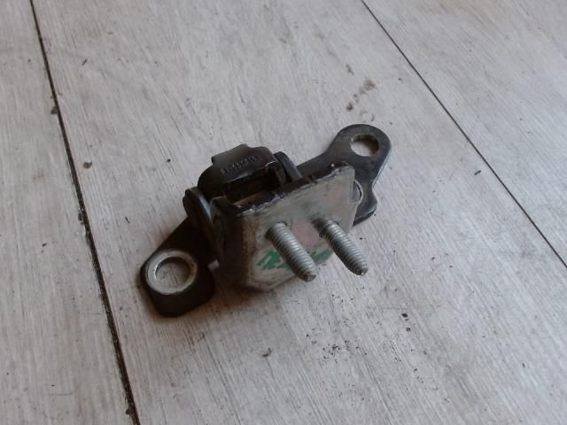 bontott RENAULT CLIO III Bal hátsó Felső Zsanér