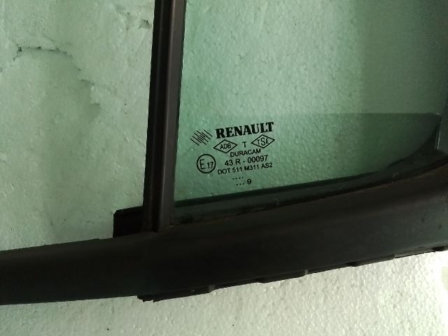 bontott RENAULT CLIO III Bal hátsó Fixüveg (Ajtóban)
