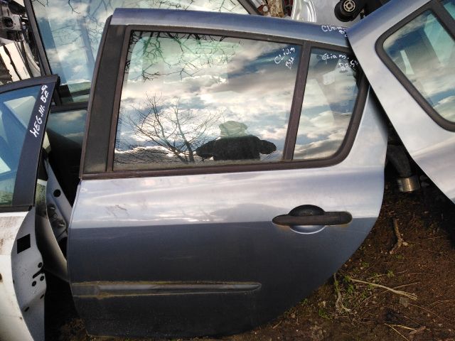 bontott RENAULT CLIO III Bal hátsó Külső Kilincs