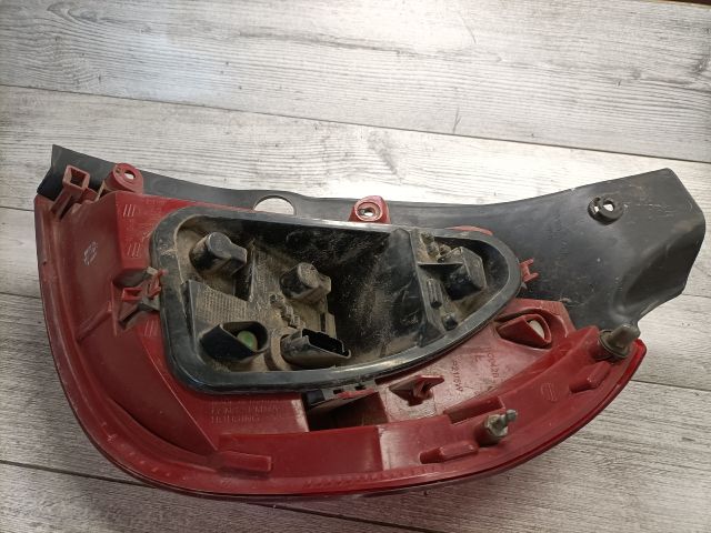 bontott RENAULT CLIO III Bal Hátsó Lámpa