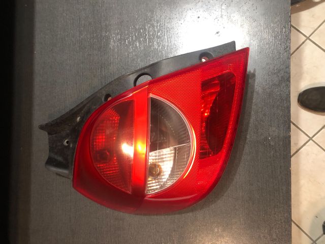 bontott RENAULT CLIO III Bal Hátsó Lámpa