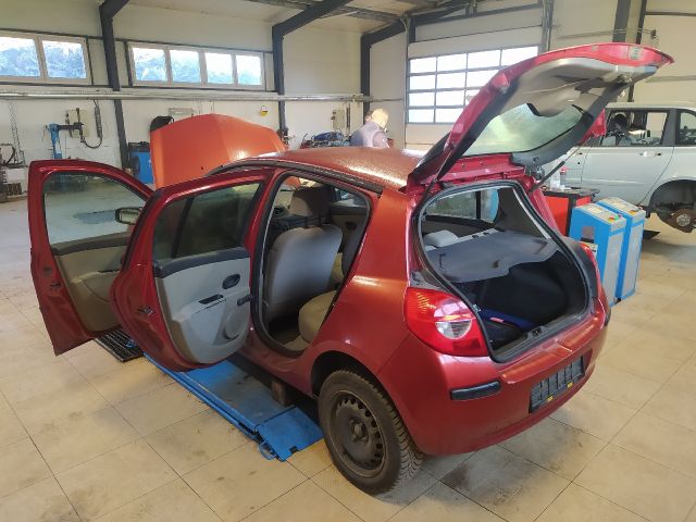 bontott RENAULT CLIO III Bal Hátsó Lámpa