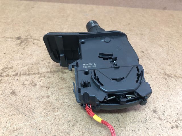 bontott RENAULT CLIO III Bal Kormánykapcsoló Irányjelző