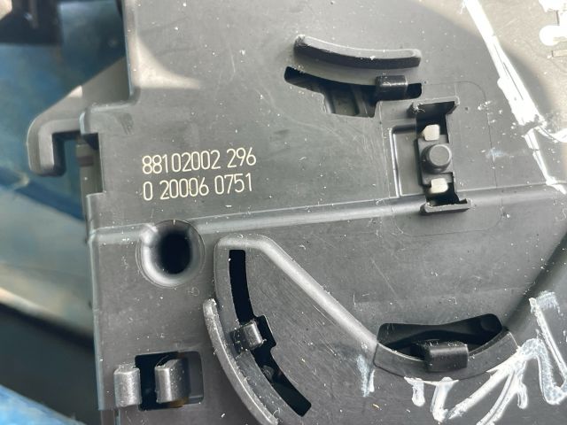 bontott RENAULT CLIO III Bal Kormánykapcsoló Irányjelző