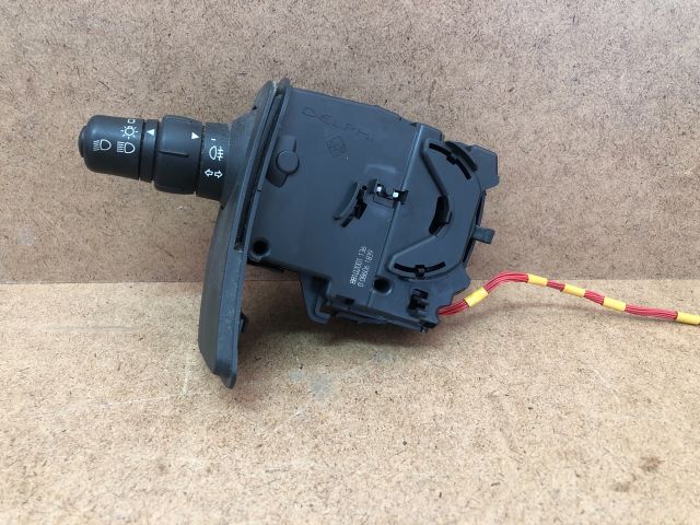 bontott RENAULT CLIO III Bal Kormánykapcsoló Irányjelző