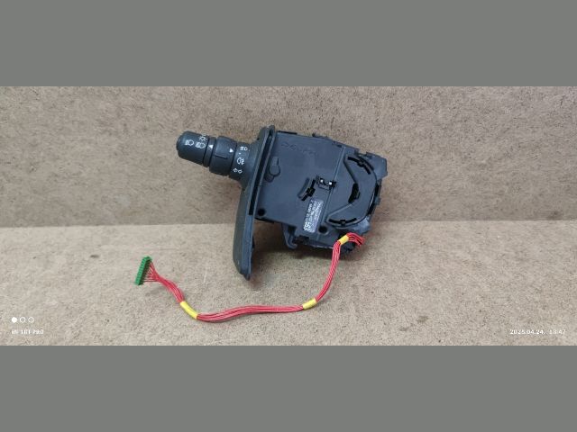 bontott RENAULT CLIO III Bal Kormánykapcsoló Irányjelző