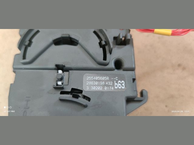 bontott RENAULT CLIO III Bal Kormánykapcsoló Irányjelző