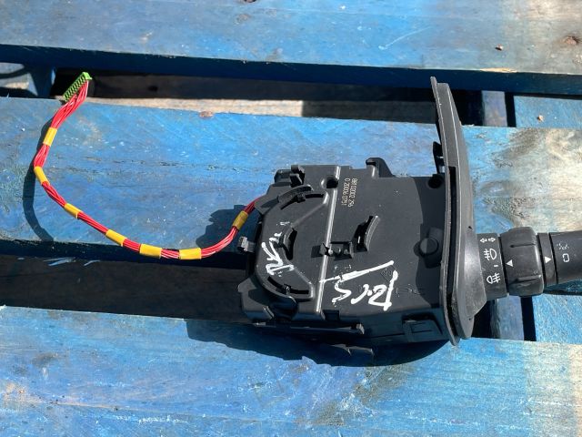 bontott RENAULT CLIO III Bal Kormánykapcsoló Irányjelző