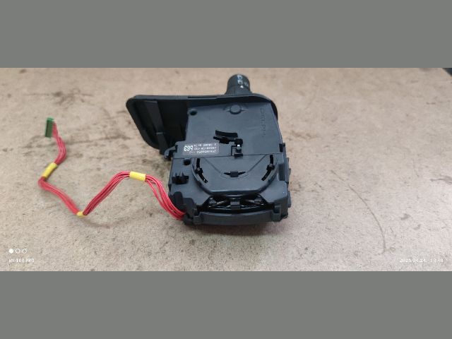 bontott RENAULT CLIO III Bal Kormánykapcsoló Irányjelző