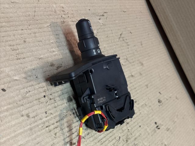 bontott RENAULT CLIO III Bal Kormánykapcsoló Irányjelző