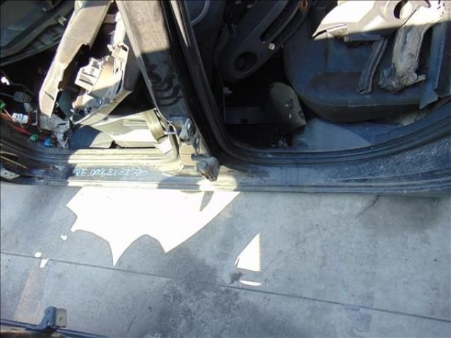 bontott RENAULT CLIO III Bal Küszöb