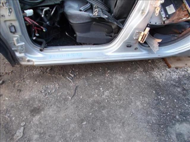 bontott RENAULT CLIO III Bal Küszöb