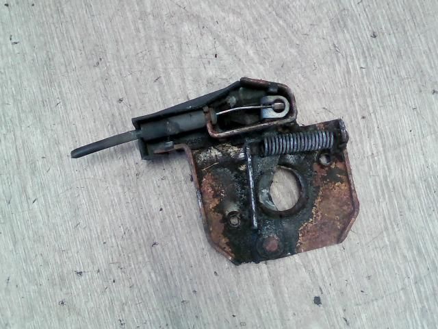 bontott RENAULT CLIO III Bal Motorháztető Zárszerkezet