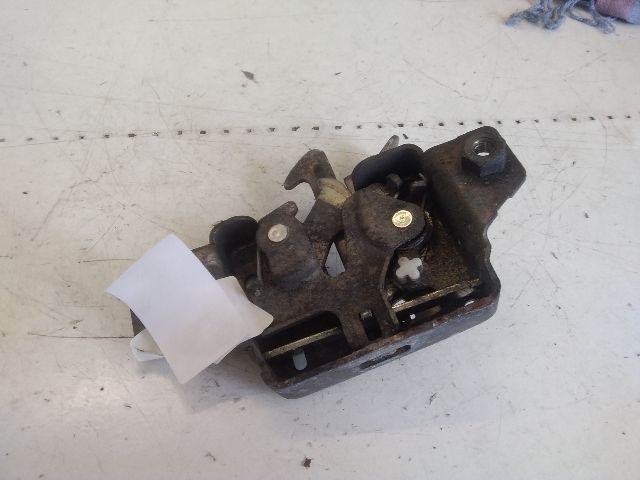 bontott RENAULT CLIO III Bal Motorháztető Zárszerkezet