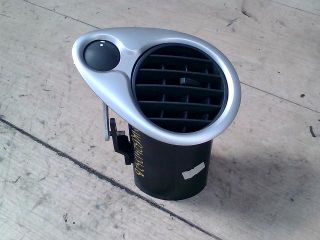 bontott RENAULT CLIO III Bal Szellőző