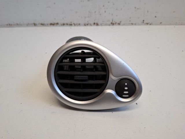 bontott RENAULT CLIO III Bal Szellőző