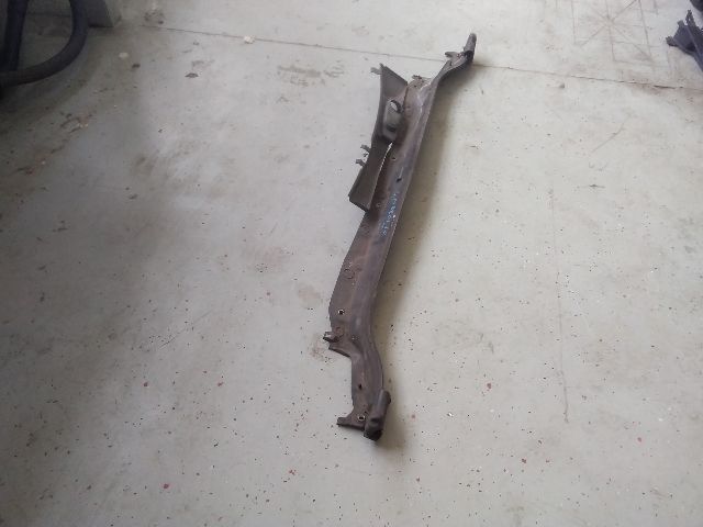 bontott RENAULT CLIO III Bal Szélvédő Alatti Vízelvezető Műanyag