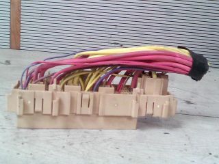 bontott RENAULT CLIO III Biztosítéktábla Doboz