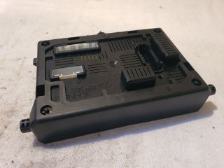 bontott RENAULT CLIO III Biztosítéktábla Utastér