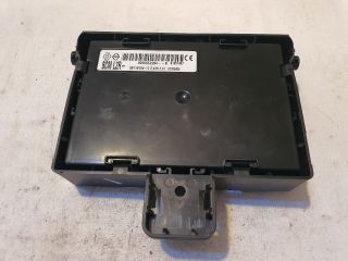 bontott RENAULT CLIO III Biztosítéktábla Utastér