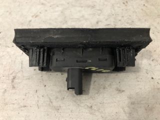 bontott RENAULT CLIO III Csomagtér Nyitó Kar / Gomb