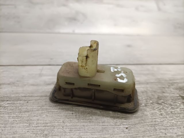 bontott RENAULT CLIO III Csomagtér Nyitó Kar / Gomb