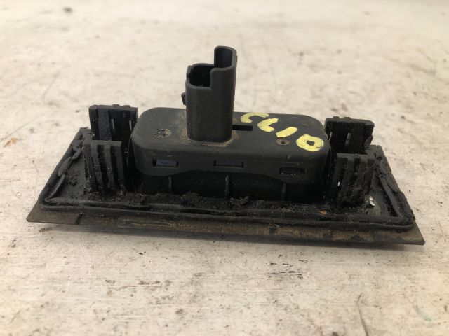 bontott RENAULT CLIO III Csomagtér Nyitó Kar / Gomb