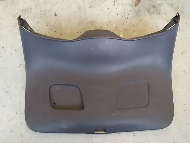 bontott RENAULT CLIO III Csomagtérajtó Burkolat Alsó