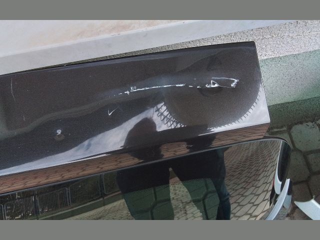 bontott RENAULT CLIO III Csomagtérajtó (Részeivel)