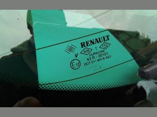 bontott RENAULT CLIO III Csomagtérajtó (Részeivel)