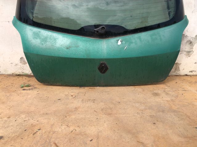 bontott RENAULT CLIO III Csomagtérajtó (Részeivel)