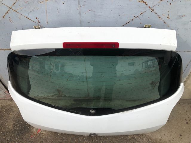 bontott RENAULT CLIO III Csomagtérajtó (Részeivel)