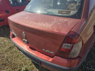 bontott RENAULT CLIO III Csomagtérajtó (Üres lemez)