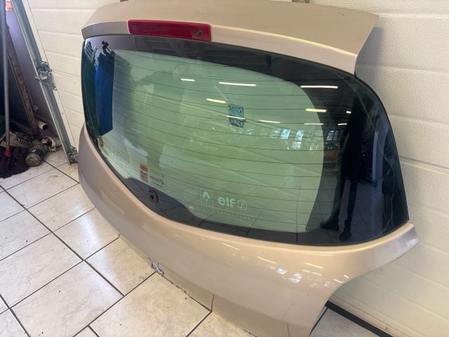 bontott RENAULT CLIO III Csomagtérajtó (Üres lemez)